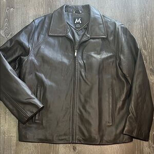 Members Mark Leather Men's Black Jacket with quilted lining with pockets.